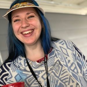 Meet your Posher, Laura